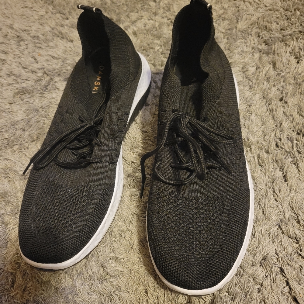 Women's Black Danskin slip on sneakers